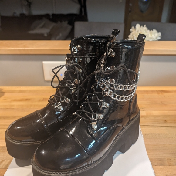 Patten leather platform boots - Picture 3 of 7